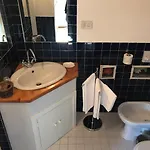 Castello Delle Quattro Torra Bed & Breakfast