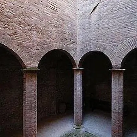 Castello Delle Quattro Torra 3* Val di Pugna