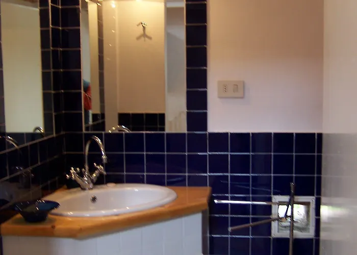 Castello Delle Quattro Torra Bed & Breakfast 3*