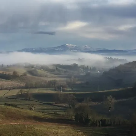 Castello Delle Quattro Torra B&B *