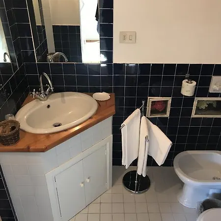 Castello Delle Quattro Torra B&B